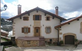 Casa Rural Parriola